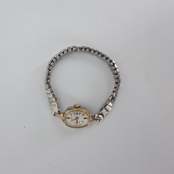 Vintage Timex Women\'s Gold Tone Oval Watch & Expansion Band - Mid-Century Style main image 6